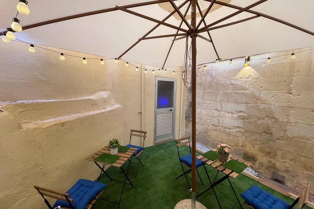 2 Bed Apt In Heart Of St Julians - 5Min From Seafront Saint Julian's Екстериор снимка