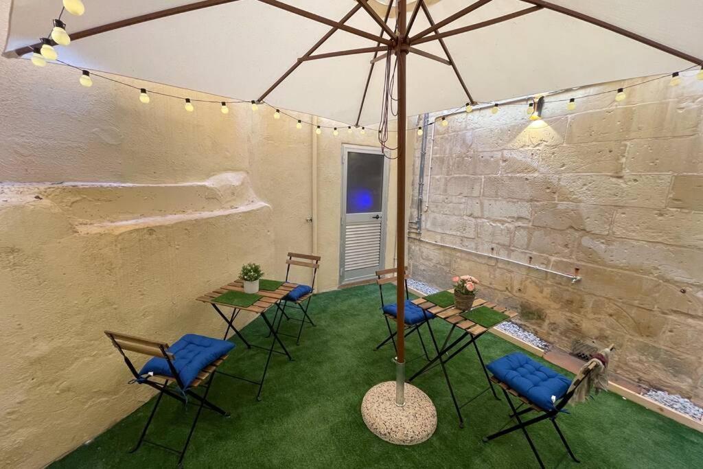 2 Bed Apt In Heart Of St Julians - 5Min From Seafront Saint Julian's Екстериор снимка