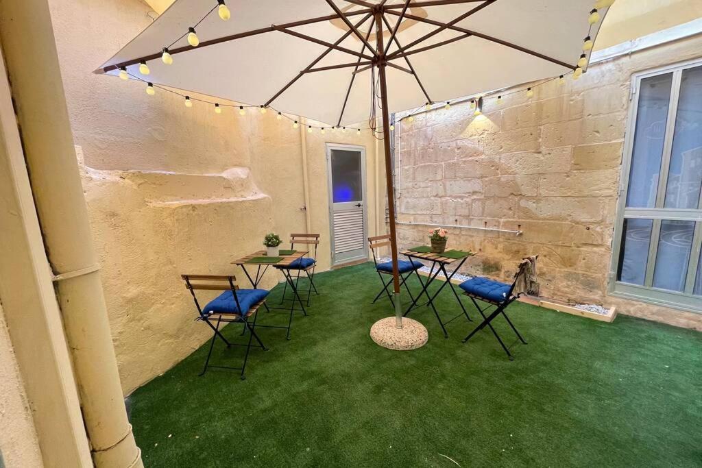 2 Bed Apt In Heart Of St Julians - 5Min From Seafront Saint Julian's Екстериор снимка