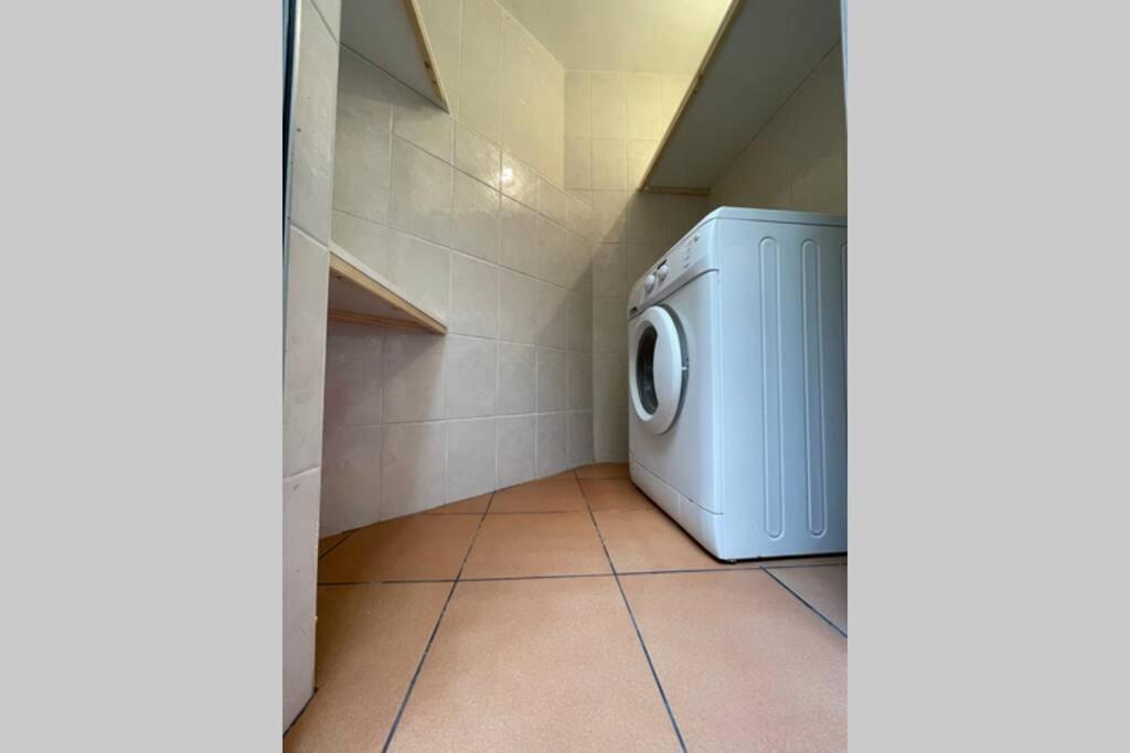 2 Bed Apt In Heart Of St Julians - 5Min From Seafront Saint Julian's Екстериор снимка